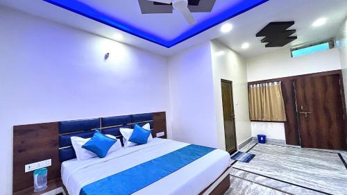 Orchha Hotel | Shri Sarju Palace