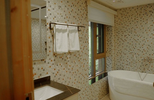 Lanping Bai and Pumi Autonomous County Bed & Breakfast | Shujiawuxiangluoguqingtubuminsu