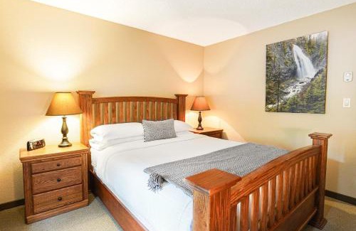 Deming House | Shuksan Suite