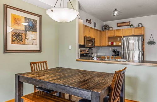 Canmore Condo | Side-by-Side Canmore Condos for 12🧡4 Bdrm/4Bath-Spectacular View☀️Pool/Hot Tub