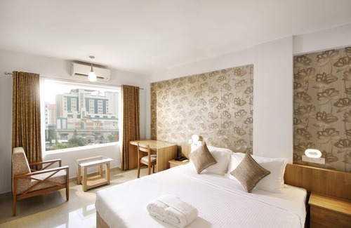 Kaloor Hotel | Sidra Pristine Hotel & Portico Halls