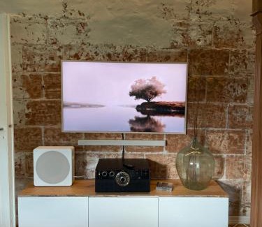 Karkkila Apartment | Sielukas asunto funkistalossa