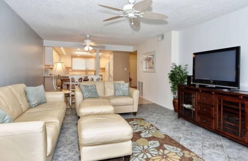Siesta Key Condo | SIESTA KEY! MIDNIGHT COVE 2/2 GULFRONT! BOOKING FOR SUMMER/FALL 2023 NOW!