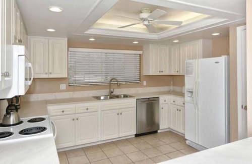 Siesta Key Condo | SIESTA KEY! MIDNIGHT COVE 2/2 GULFRONT! BOOKING FOR SUMMER/FALL 2023 NOW!