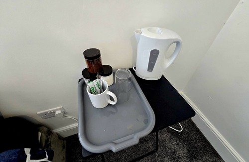Brierfield Apartment | Signature Double Room Ensuite with Shower Room 2