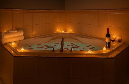 Hamilton Hotel | Signature Stay Inn & Suites - Downtown Hamilton