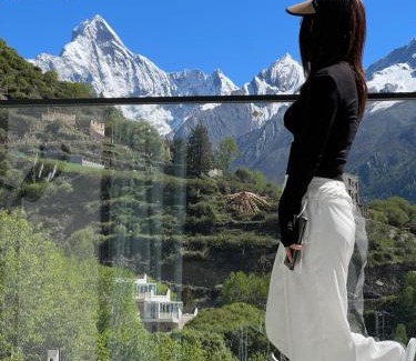 Wenchuan House | Siguniangshan Town Tingshan Wild Luxury B&B