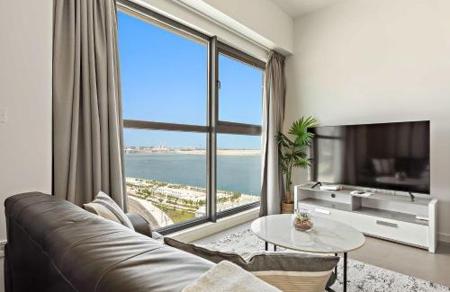 Abu Dhabi Apartment | Silkhaus Chic Studio with Private Beach in Pixel Tower