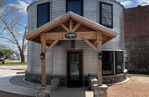 Walnut Springs Cabin | Silo Junction Cabin A