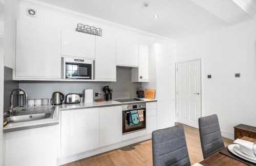 Brighton City Centre Apartment | Silva Getaway Central Brighton