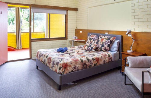 Silvan Cabin | Silvan Valley Lodge - Multi Accommodation Suites