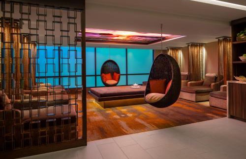 Downtown Reno Resort | Silver Legacy Reno, A Caesars Destination