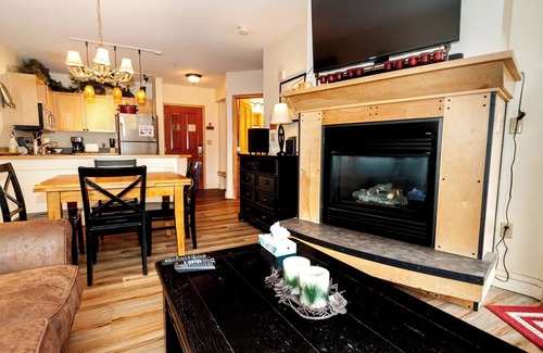 River Run Apartment | Silver Mill #8162 by Summit County Mountain Retreats
