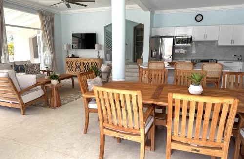 Silver Sands Villa | Silver Sands Beach Villas are great for family-friendly activities