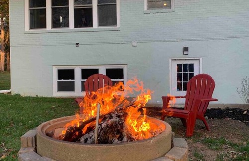 Fairland House | Silver Spring Tranquil Bliss-2BR/1BA Nature/Access