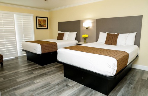 San Simeon Hotel | Silver Surf Motel