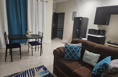 Saint Andrew Apartment | Silverbrook one bedroom apt centrally located