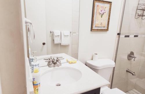 Saint Andrew Apartment | Silverbrook one bedroom apt centrally located