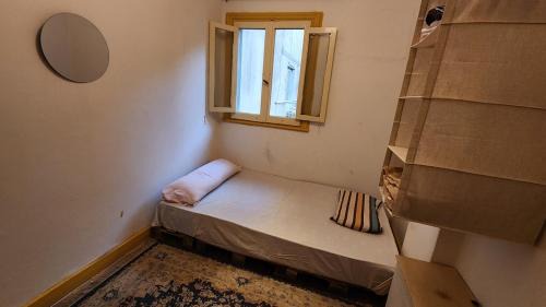 As-Sayidah Zaynab Apartment | Simple and Central in Downtown