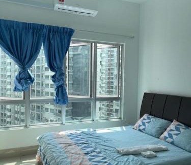 Salak South House | Simple Comforts KL Shared apt