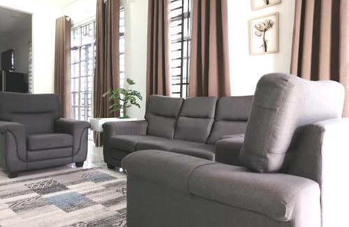 Kampung Gok Kapur House | Simple Home by Aimie Fully Aircond