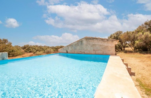 Campos House | Simple house in super location with private access to the most beautiful beach