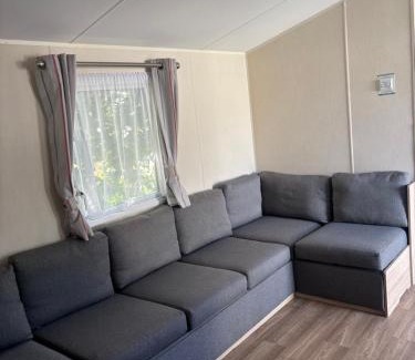 Clacton-on-Sea Cabin | Singh&Leite Family caravan for 10 people with 2toilets and lovely Decking