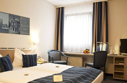 Leipziger Vorstadt House | Single room "3 = 2" - Hotel Novalis Dresden