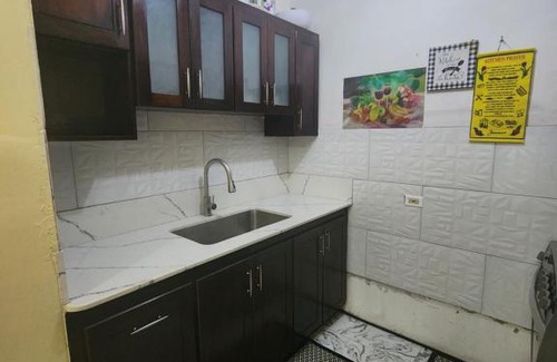 Steer Town Apartment | Single Room on Farcas Drive