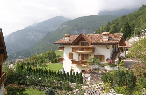 Molveno Villa | Single villa in a privileged position overlooking the lake and the Brenta Dolomites *