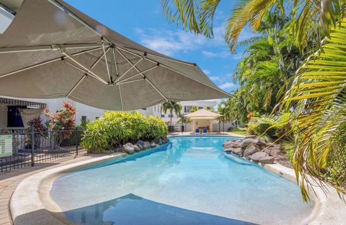Townsville Apartment | Sir Leslie By The Harbour