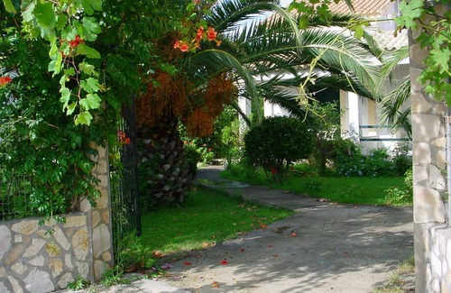 Almiros Beach House | SIRIOS VILLAS Αυτόνομες παραθαλάσσιες βίλες