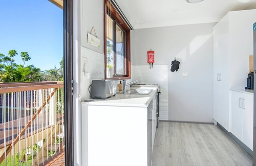 Sanctuary Point House | Sirius Retreat - Pet Friendly - 3 Mins Walk to St. George Basin