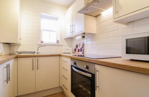 Keswick House | Siskin