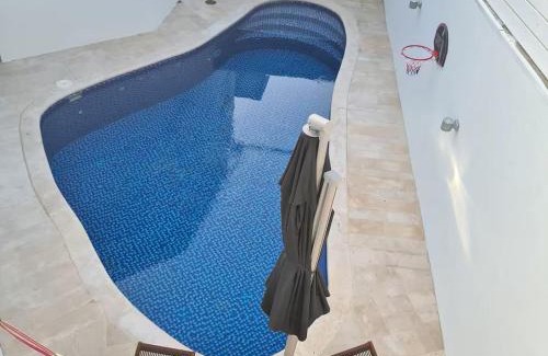 Kiryat Tiv'on Apartment | Sisso in the green north of Israel tivon Valley