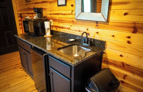 Mt. Sherman Cabin | Sitting Bull Cabin - Cozy Lodging at Horseshoe Canyon Ranch