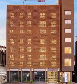 Navrangpura Hotel | SK Lords Inn Ahmedabad