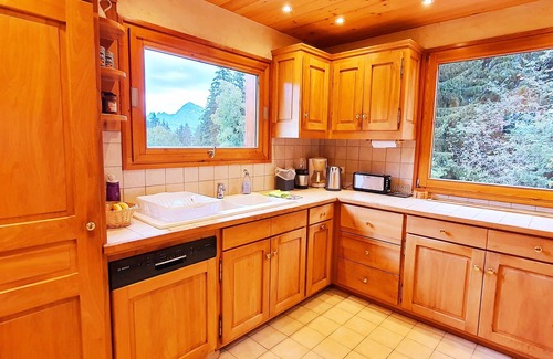 Notre-Dame-de-Bellecombe Ski Chalet | Ski Chalet with sauna, jacuzzi near ski lifts, in tranquil location near Megeve