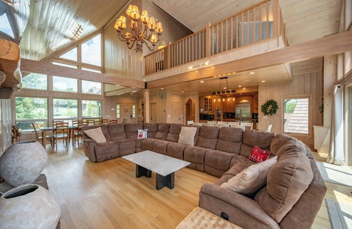 McHenry House | Ski-In/Out Dog Friendly Retreat w/Pool, Bar & Fireplaces