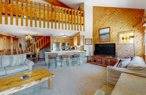 Four O'Clock Condo | Ski-in/out gold-rated condo with hot tubs, fireplace & gym