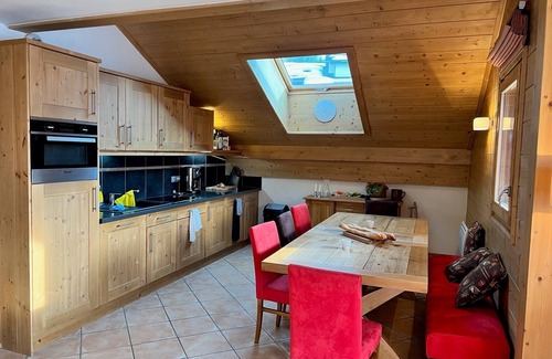 Saint-Martin-de-Belleville Apartment | Ski-in/ski-out chalet with fantastic views