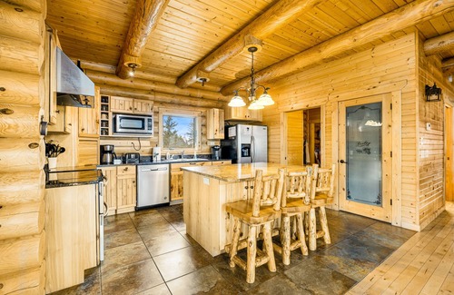 Lead House | Ski-in/ski-out lodge at Terry Peak with private hot tub, fireplaces & game room