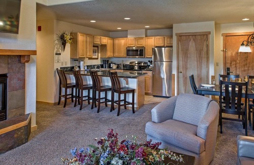 Four O'Clock Cabin | Ski-In/Ski-Out Luxury at Grand Timber Lodge – Breckenridge, CO