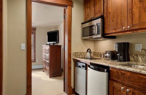 Breckenridge Resort | Ski-in/Ski-out Resort on Peak 7 Breckenridge