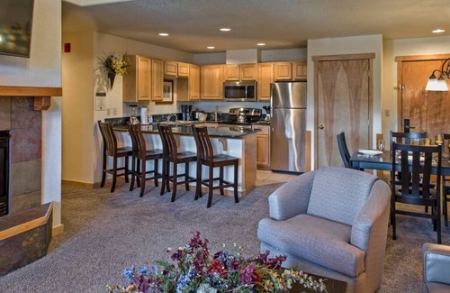 Four O'Clock Resort | Ski-in/ski-out resort in beautiful Breckenridge, Colorado