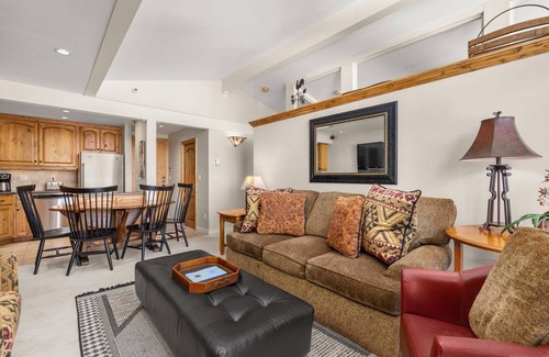 Snowmass Village Condo | Ski-In/Ski-Out Snowmass Retreat! Steps to Lifts & Base Village, Fireplace, Hot Tub, Balcony View!