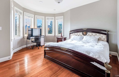Shaughnessy House | Ski Lover's 1-bedroom Suite B+C in Vancouver