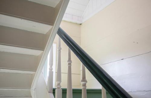 Gulen Municipality Hotel | Skjerjehamn