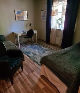 Bredsjo House | Skogsbrynet B&B, Bredsjö Nya Herrgård