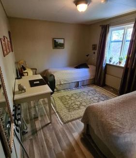 Bredsjo House | Skogsbrynet B&B, Bredsjö Nya Herrgård